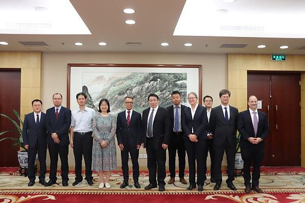 Groupfoto at the Commission for Legislative Affairs of the Standing Committee of the National People´s Congress 